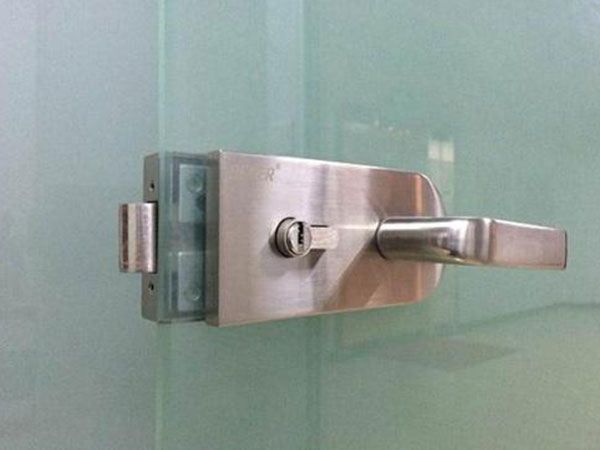 盤龍區(qū)開鎖換鎖（換鎖電話是多少）